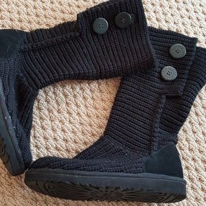 Girls-women black sweater uggs